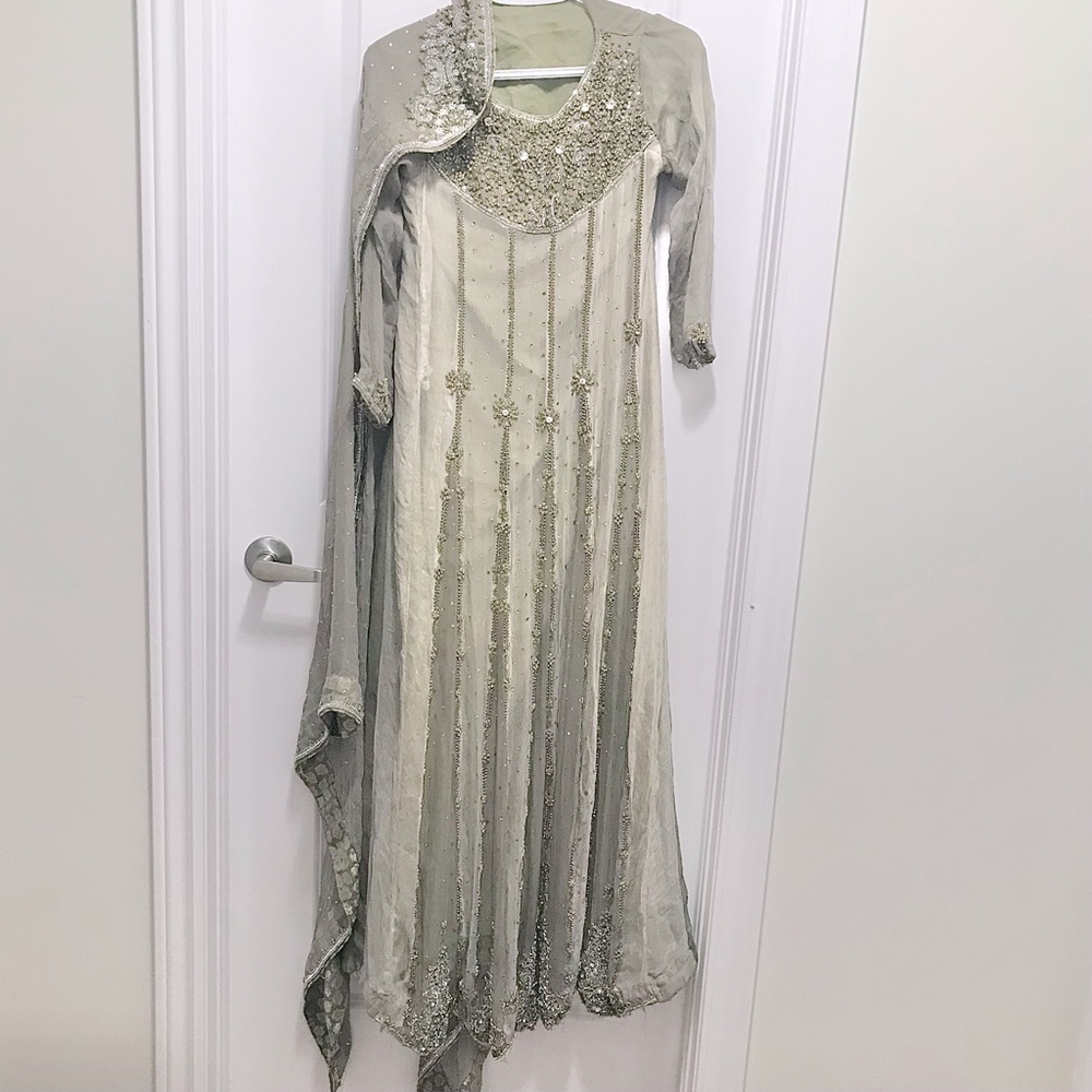 Formal Pakistani 3 Piece Maxi Dress/Churidar Pajama/Dupatta Green/Silver/Gold